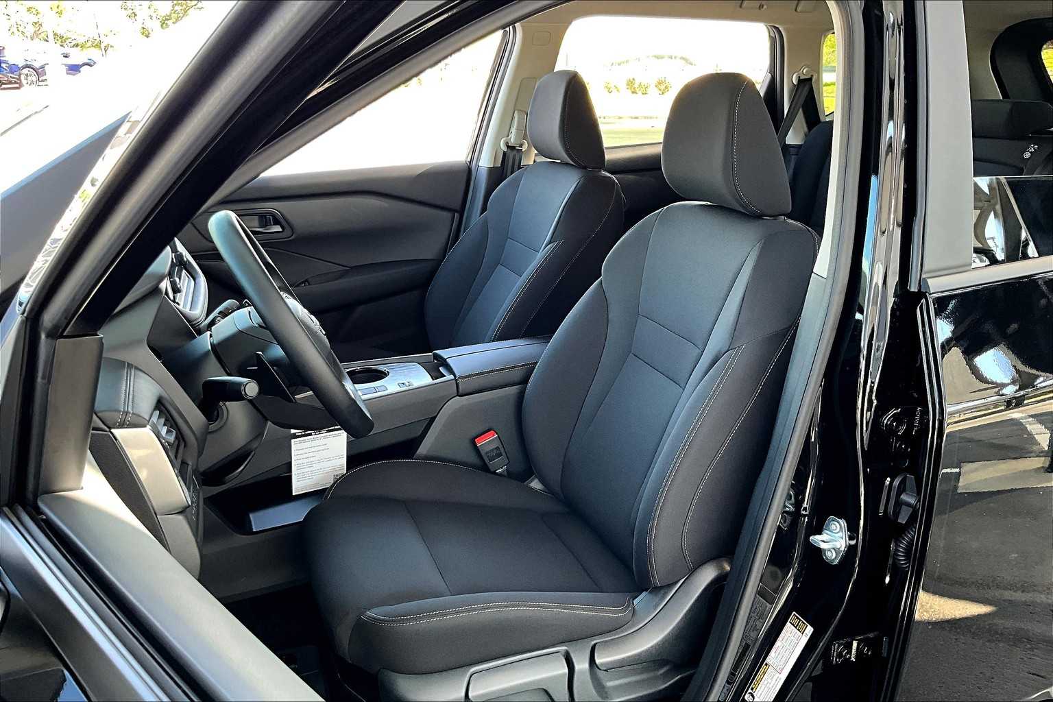 2026 Nissan Rogue S photo 3