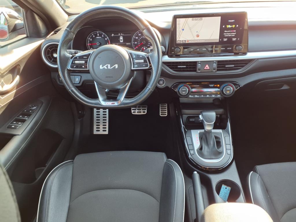 2023 Kia Forte GT-Line photo 3