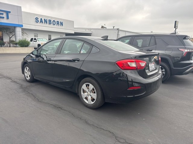 2018 Chevrolet Cruze LS photo 3