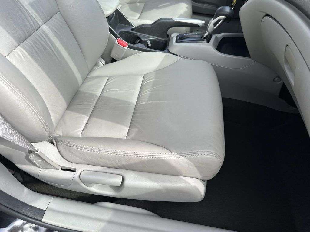 2012 Honda Civic EX-L photo 22