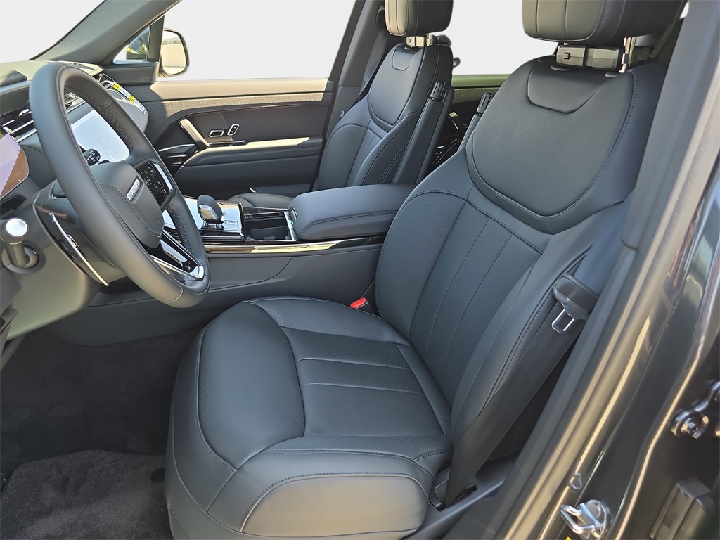 2025 Land Rover Range Rover Sport SE photo 12