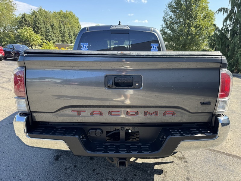 2022 Toyota Tacoma TRD Off-Road Double Cab Short Bed photo 4