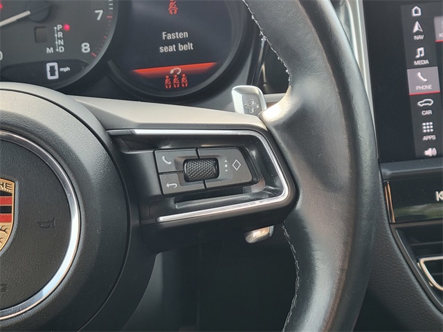2023 Porsche Macan T photo 27