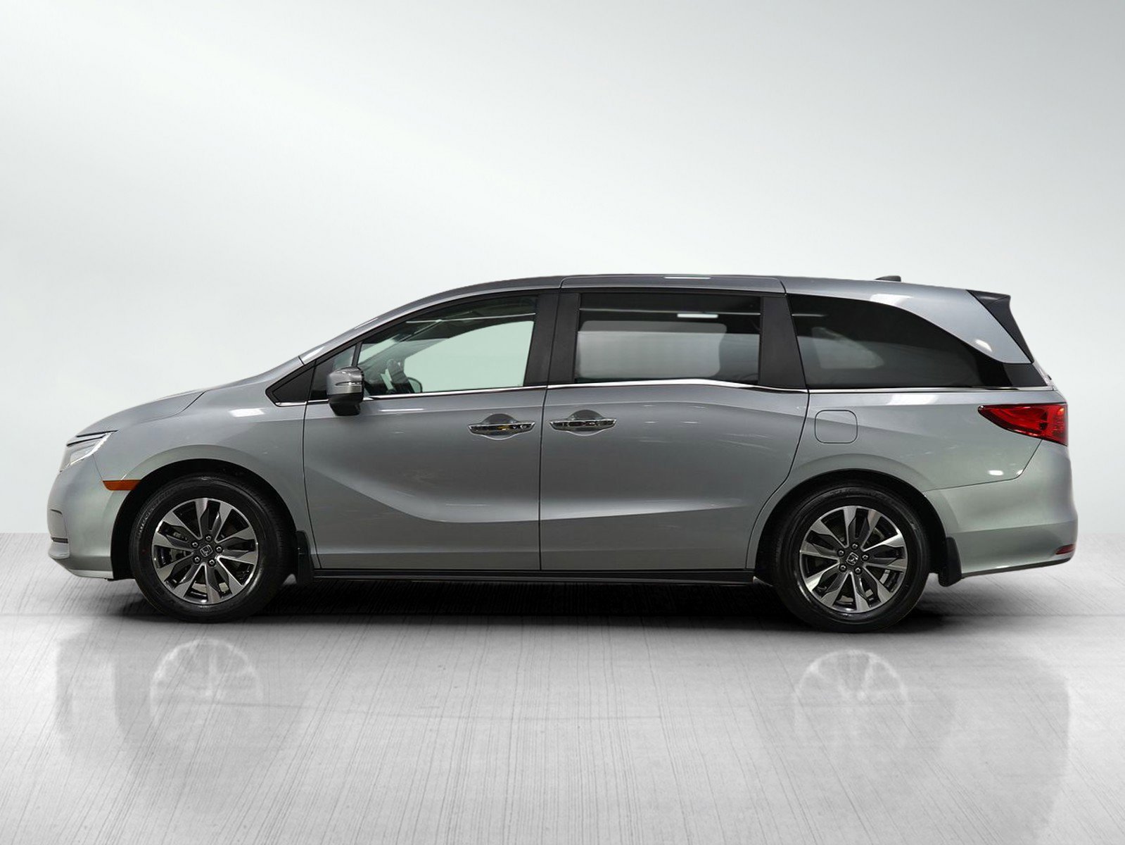 Used 2023 Honda Odyssey EX-L with VIN 5FNRL6H62PB020420 for sale in Burnsville, Minnesota