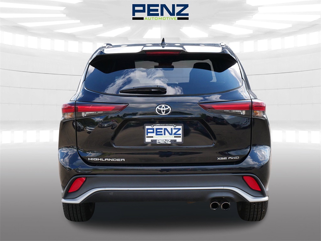 2024 Toyota Highlander XSE photo 6
