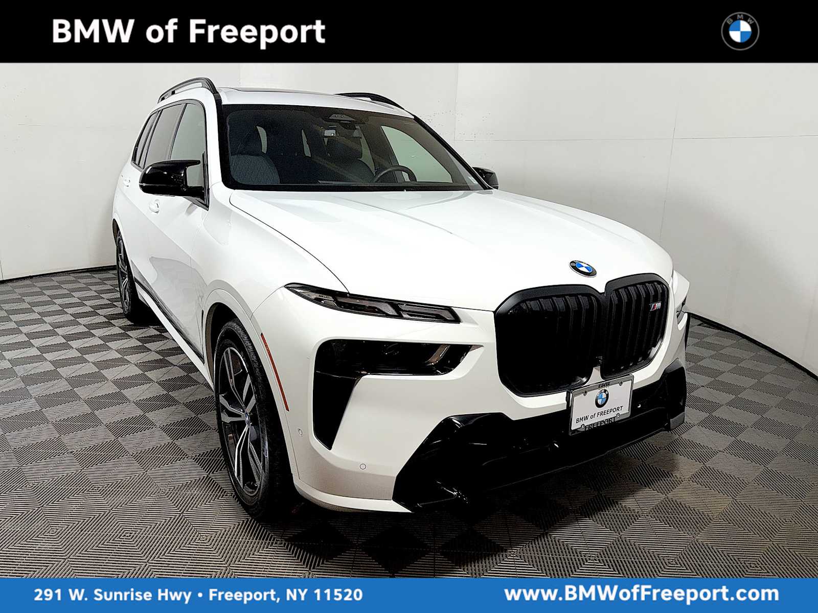 2025 BMW X7 M60i's photo
