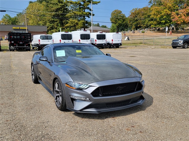 2022 Ford Mustang GT photo 2