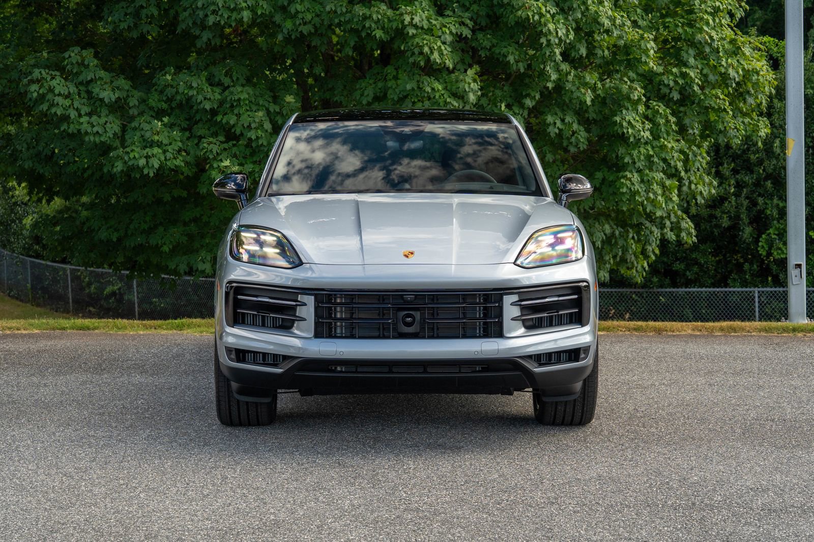 2026 Porsche Cayenne Base photo 10