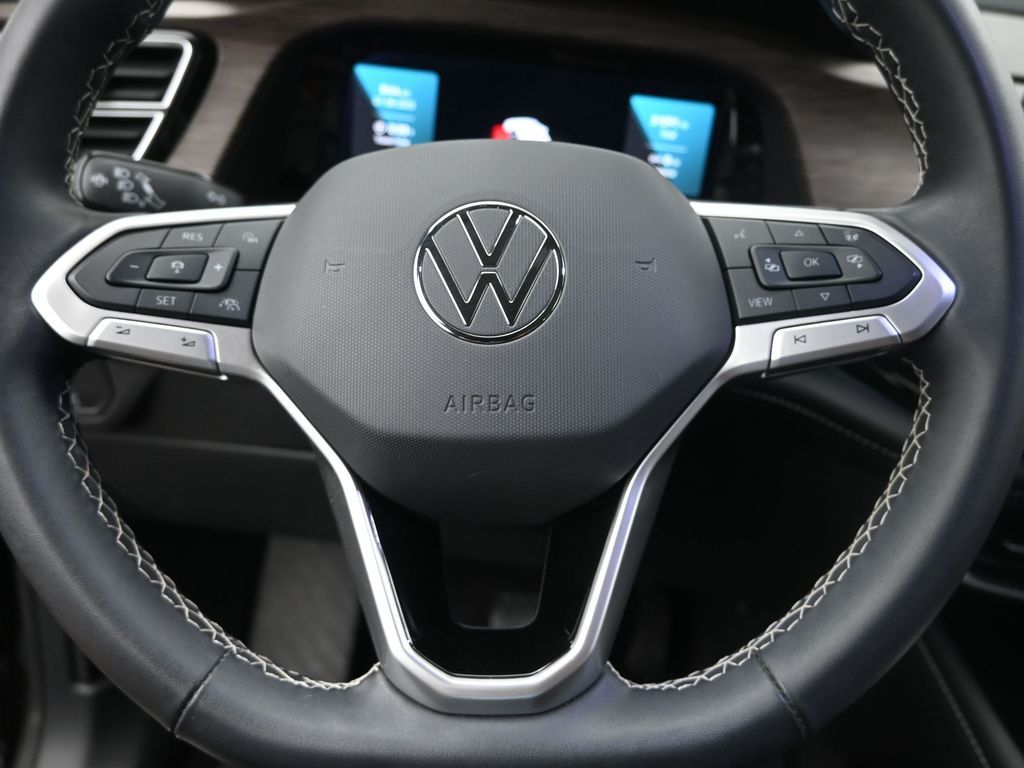 2024 Volkswagen Atlas SEL photo 14