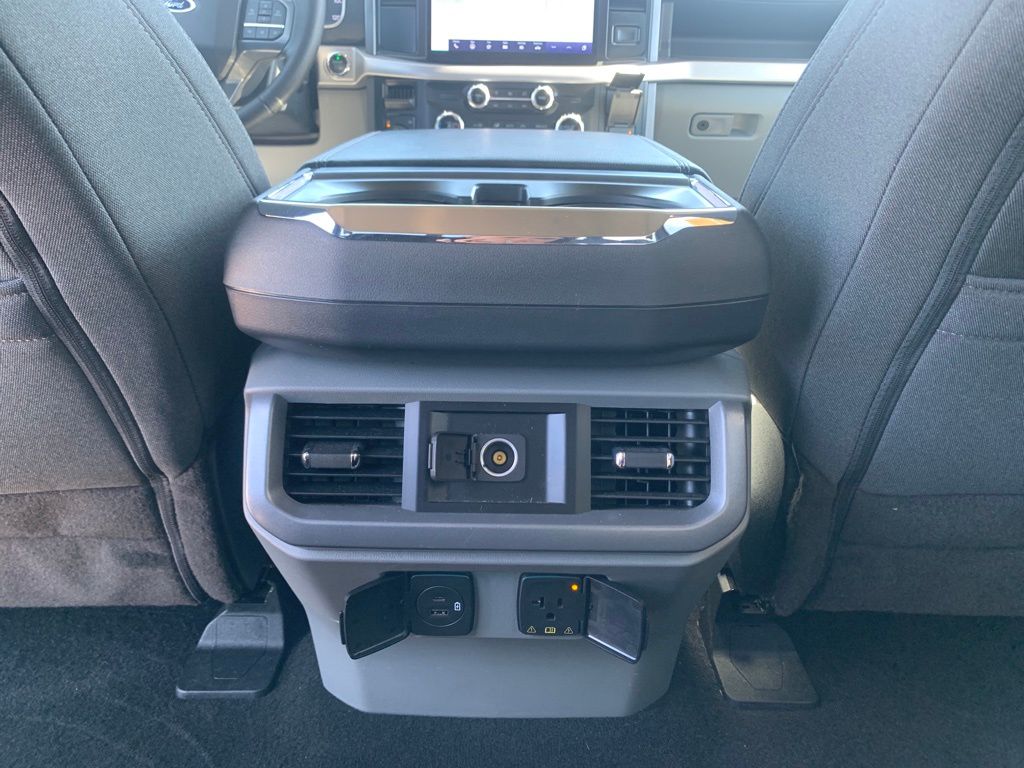 2023 Ford F-150 XLT photo 23
