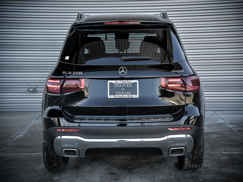 2025 Mercedes Benz GLB 250 4MATIC photo 4