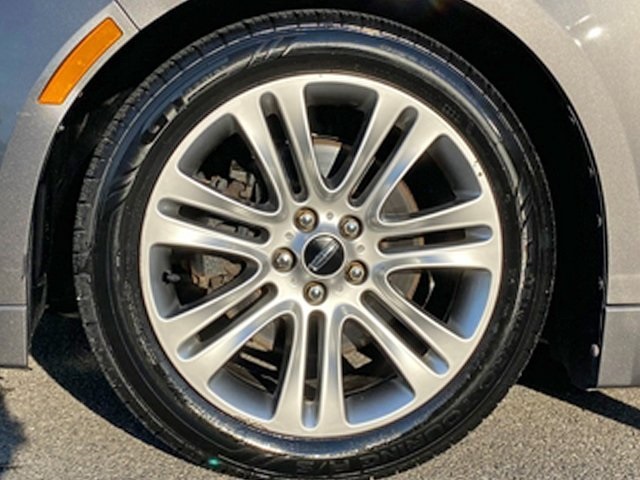 2014 Lincoln MKZ Base photo 20