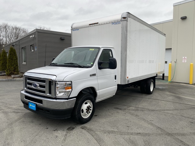 2025 Ford E-350 Base photo 3