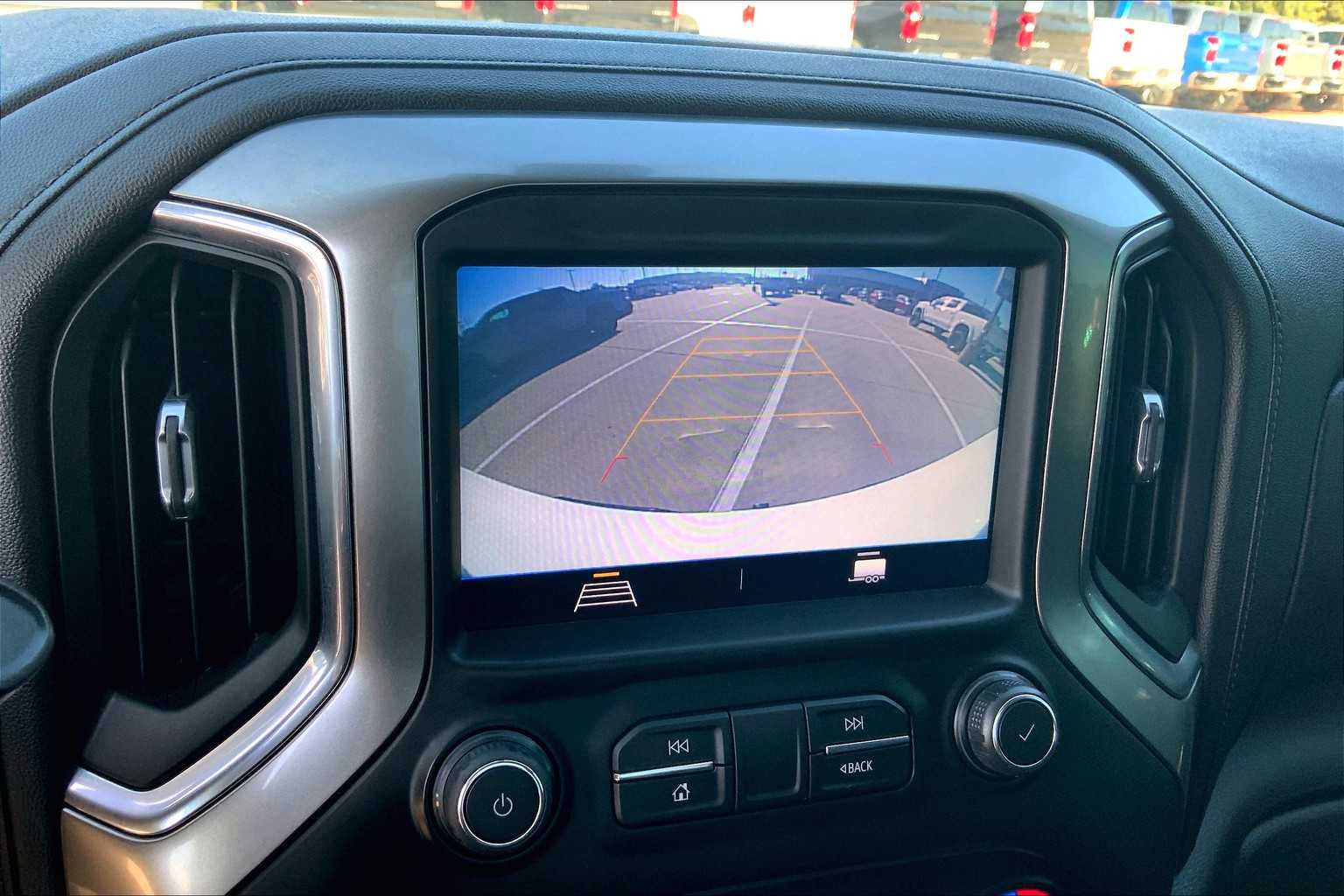 2020 Chevrolet Silverado 1500 LT photo 25
