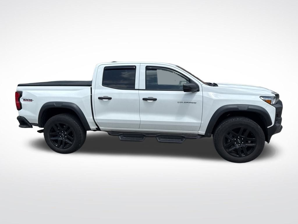 2024 Chevrolet Colorado Trail Boss photo 4
