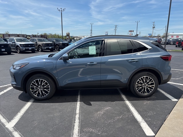 2025 Ford Escape Plug-In Hybrid Base photo 3