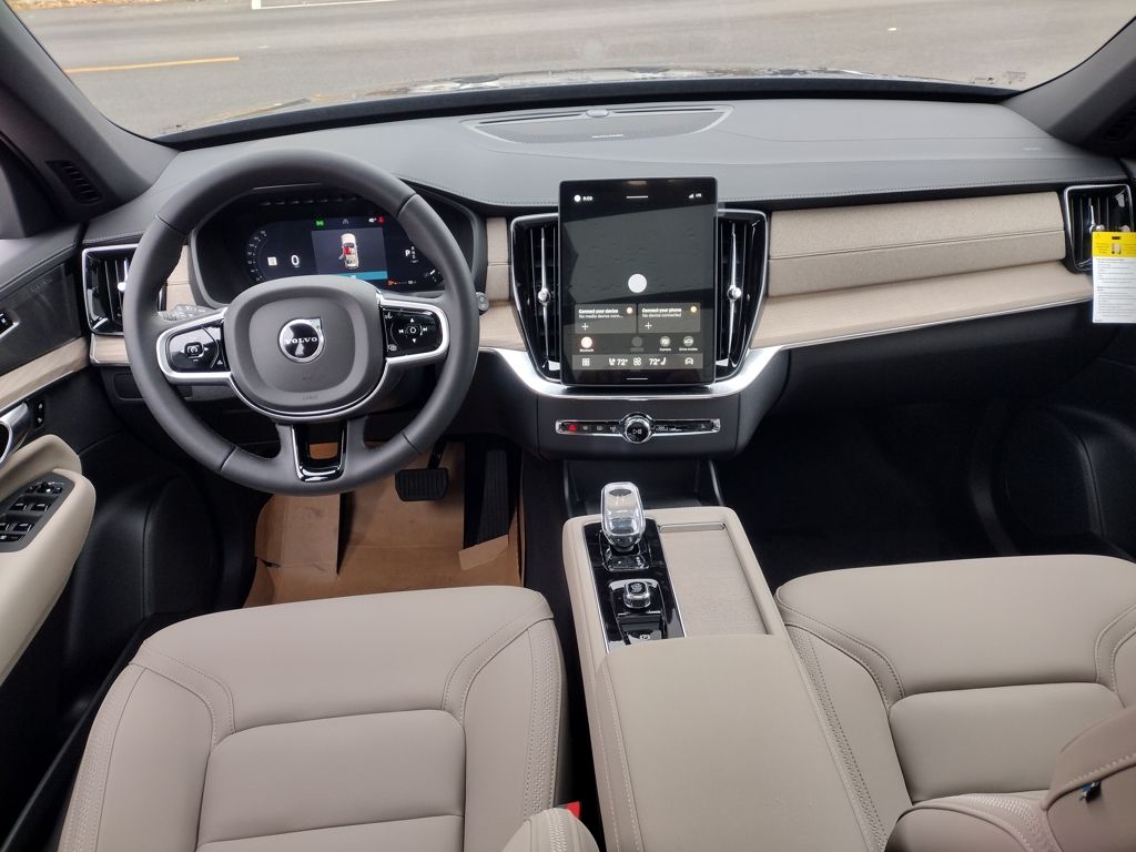 2026 VOLVO XC90 - Image 25