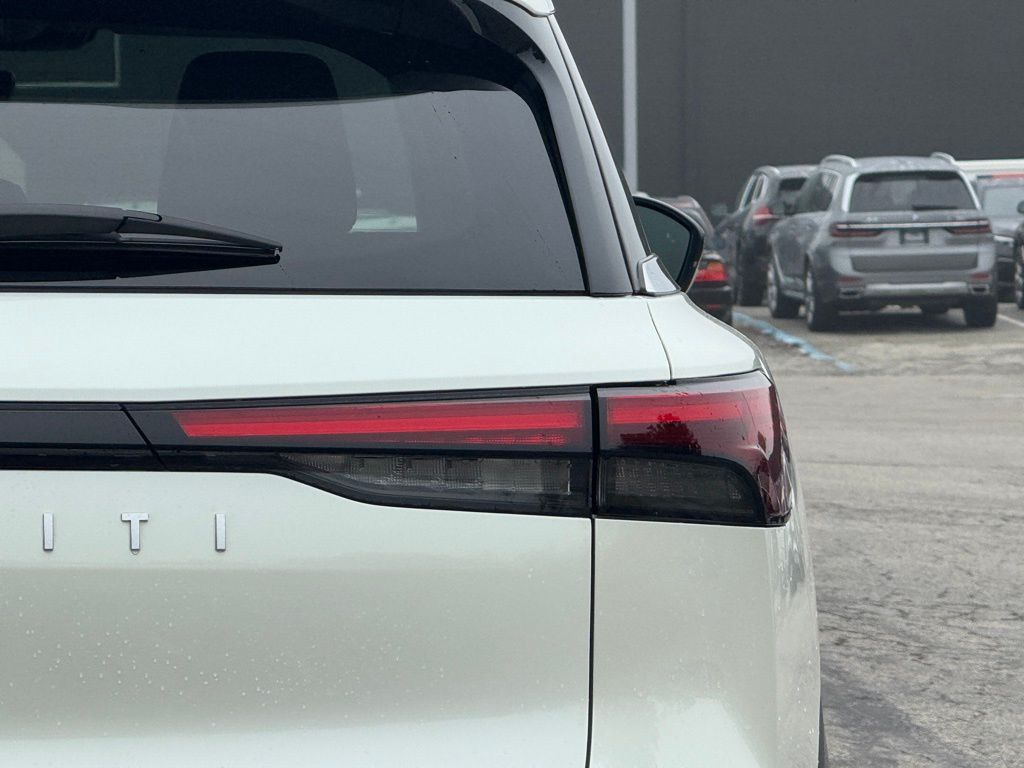 2025 Infiniti QX60 Luxe AWD photo 4