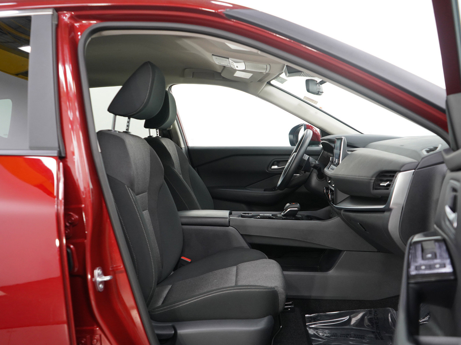 2024 Nissan Rogue SV photo 7