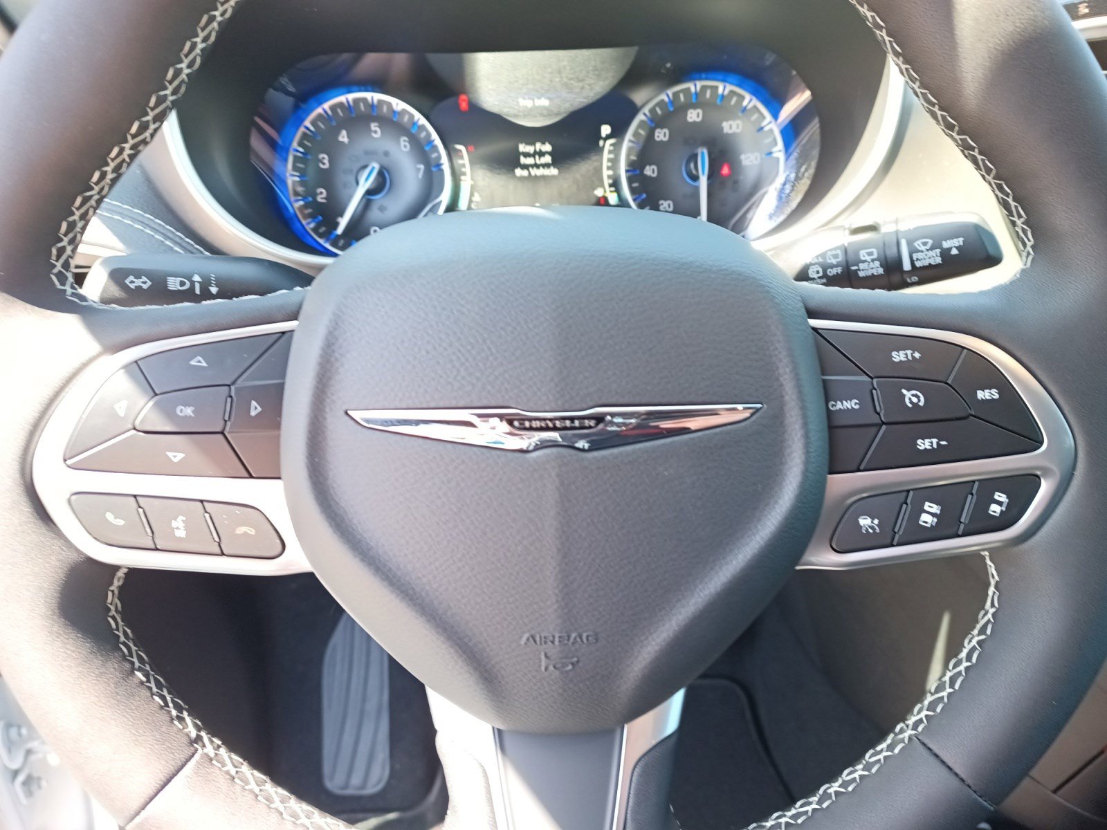 2026 Chrysler Pacifica photo 13