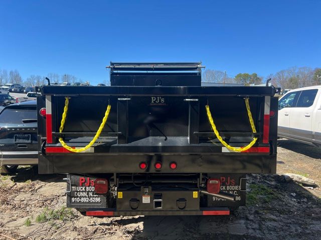 2025 Ford F-550 XL photo 4