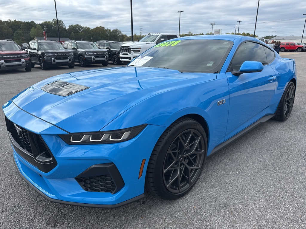 2025 Ford Mustang GT photo 4