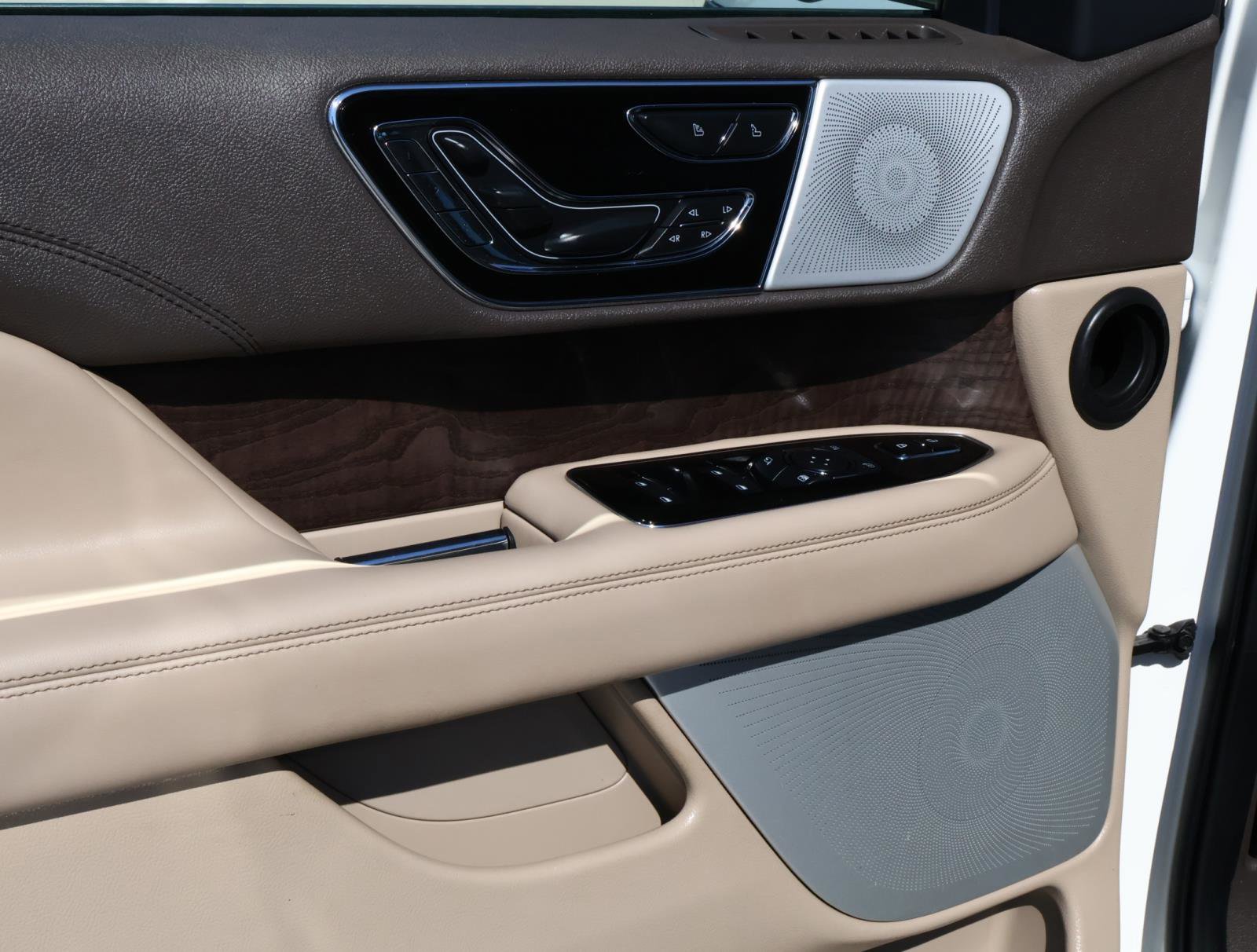 2023 Lincoln Navigator L Reserve photo 16