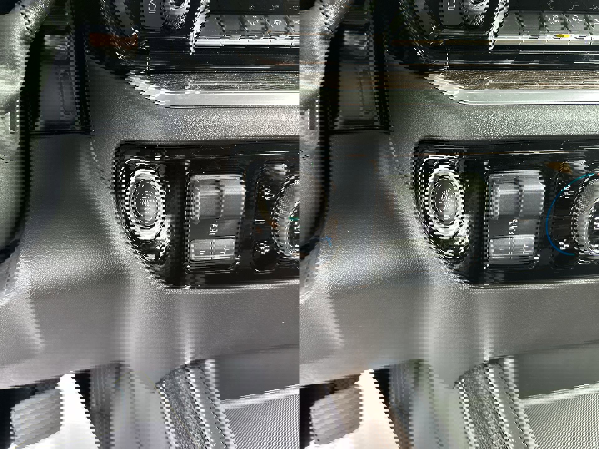 2025 Chevrolet Silverado 2500HD LT photo 17