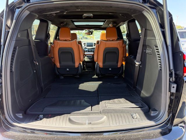 2026 Chrysler Pacifica Pinnacle photo 29