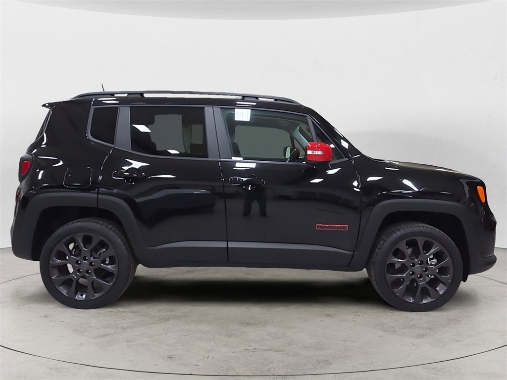 2023 Jeep Renegade Latitude Upland photo 3