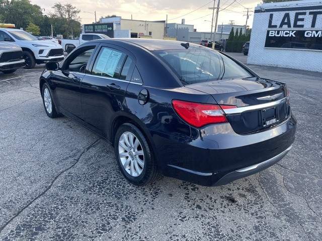 2012 Chrysler 200 Touring photo 7