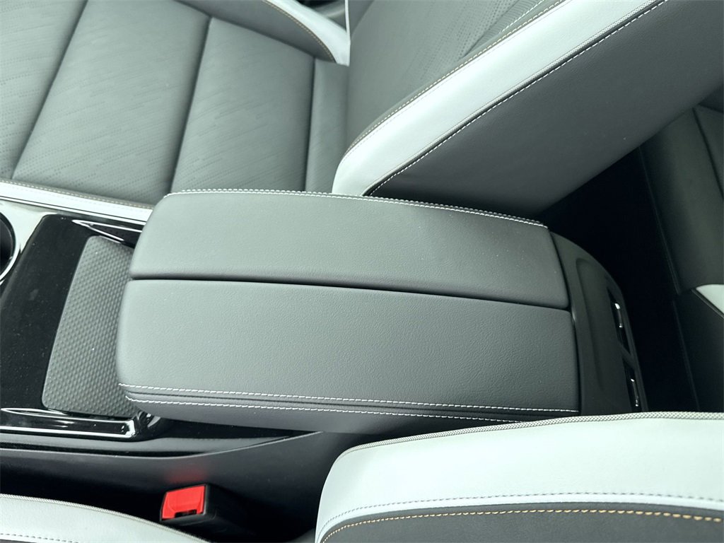 2025 Buick Envision Sport Touring photo 26