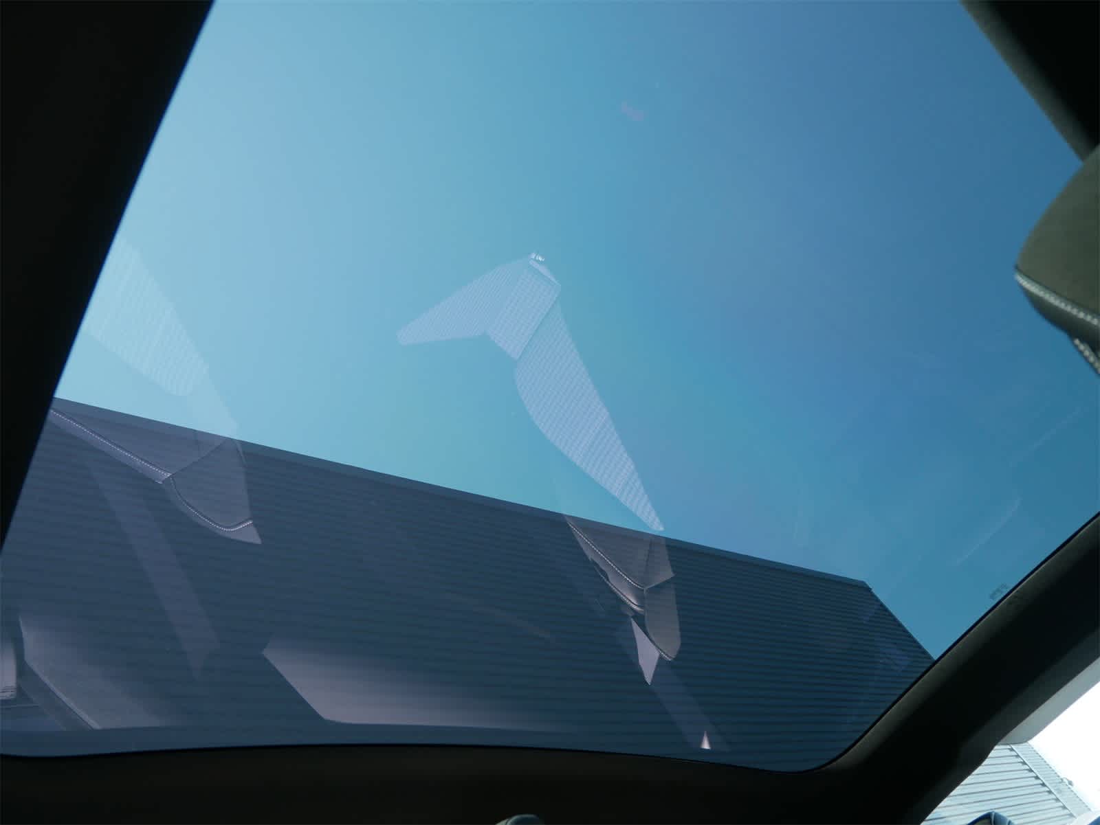 2025 Porsche Taycan 4S photo 15