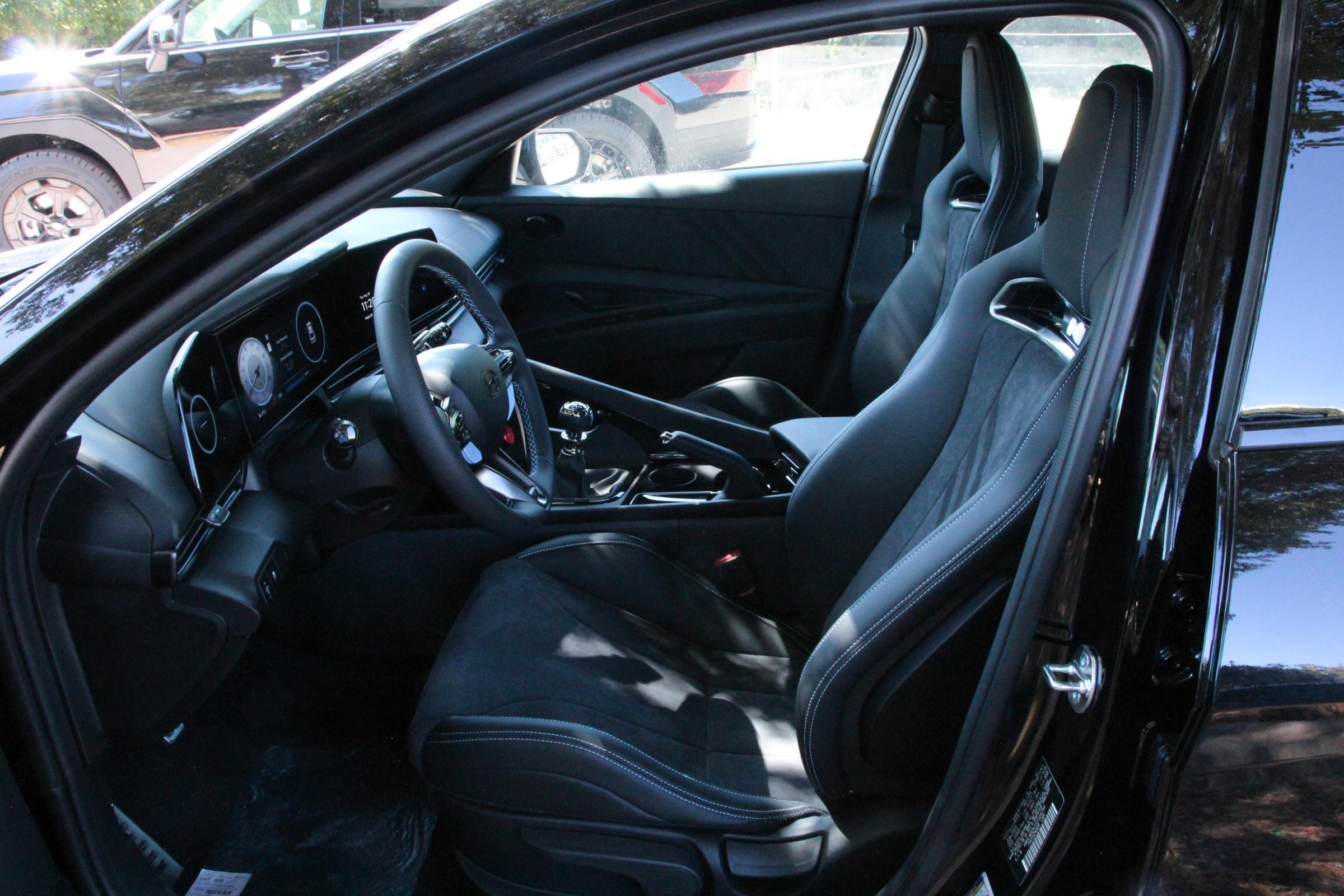 2025 Hyundai Elantra N photo 8