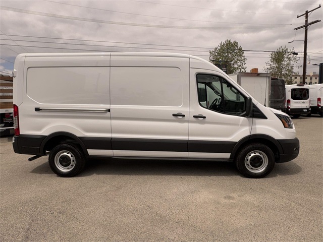 2025 Ford Transit Cargo Van photo 8