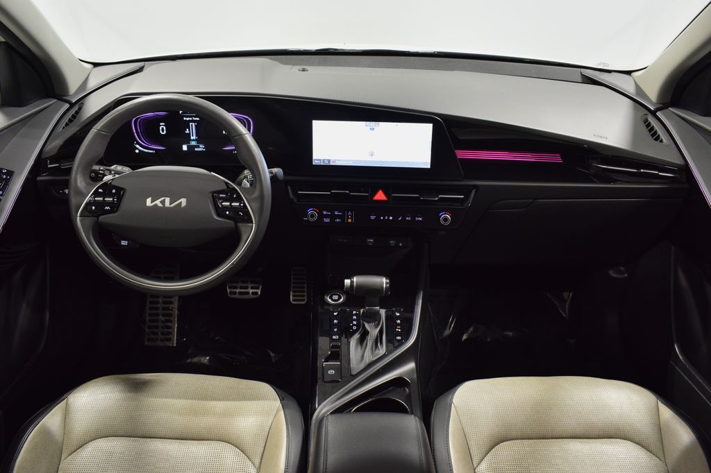 2023 Kia Niro SX Touring photo 13