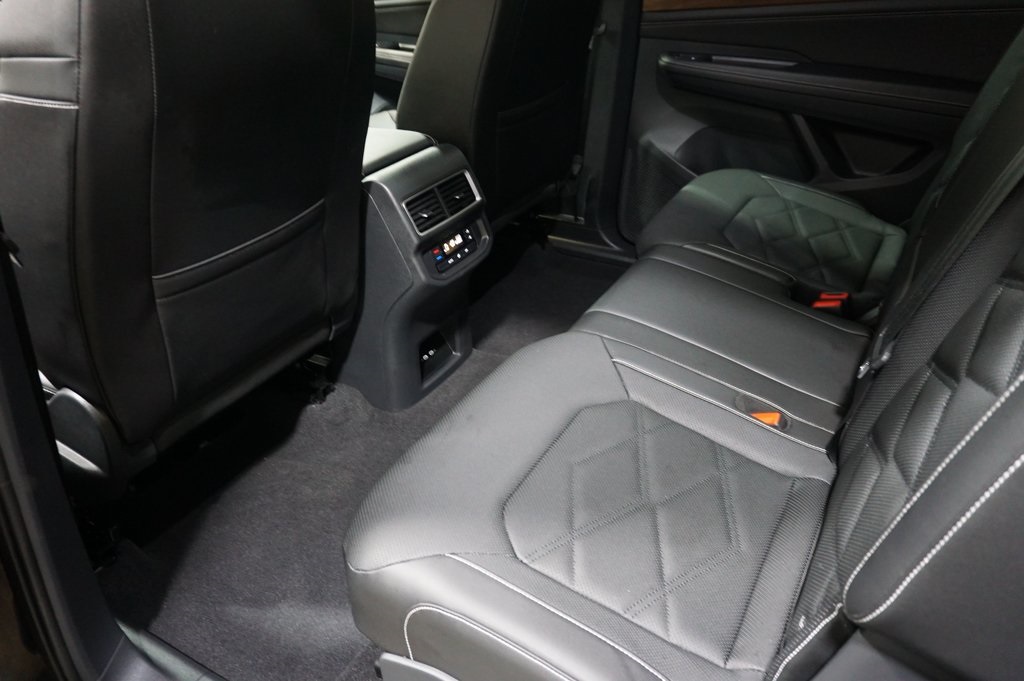 2024 Volkswagen Atlas SE photo 21