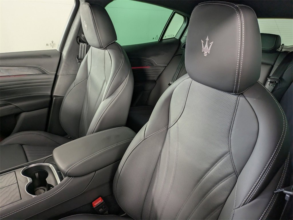 2025 Maserati Grecale photo 5