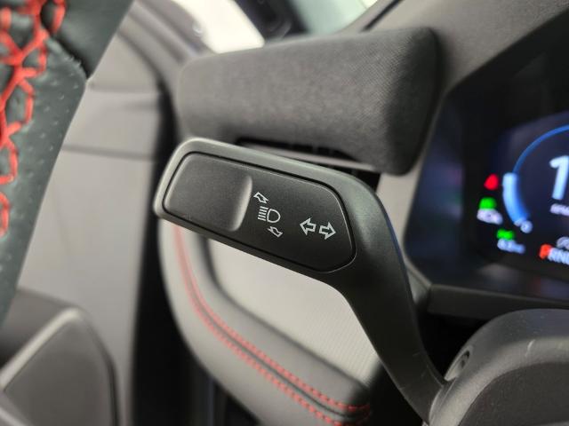 2025 Ford Explorer ST-Line photo 28