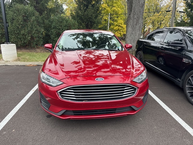 2020 Ford Fusion Hybrid SE photo 2