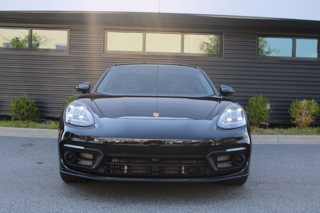 2023 Porsche Panamera E-Hybrid photo 10