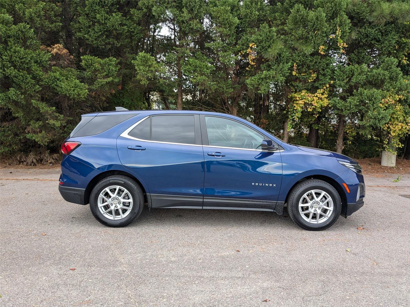 2022 Chevrolet Equinox LT photo 4