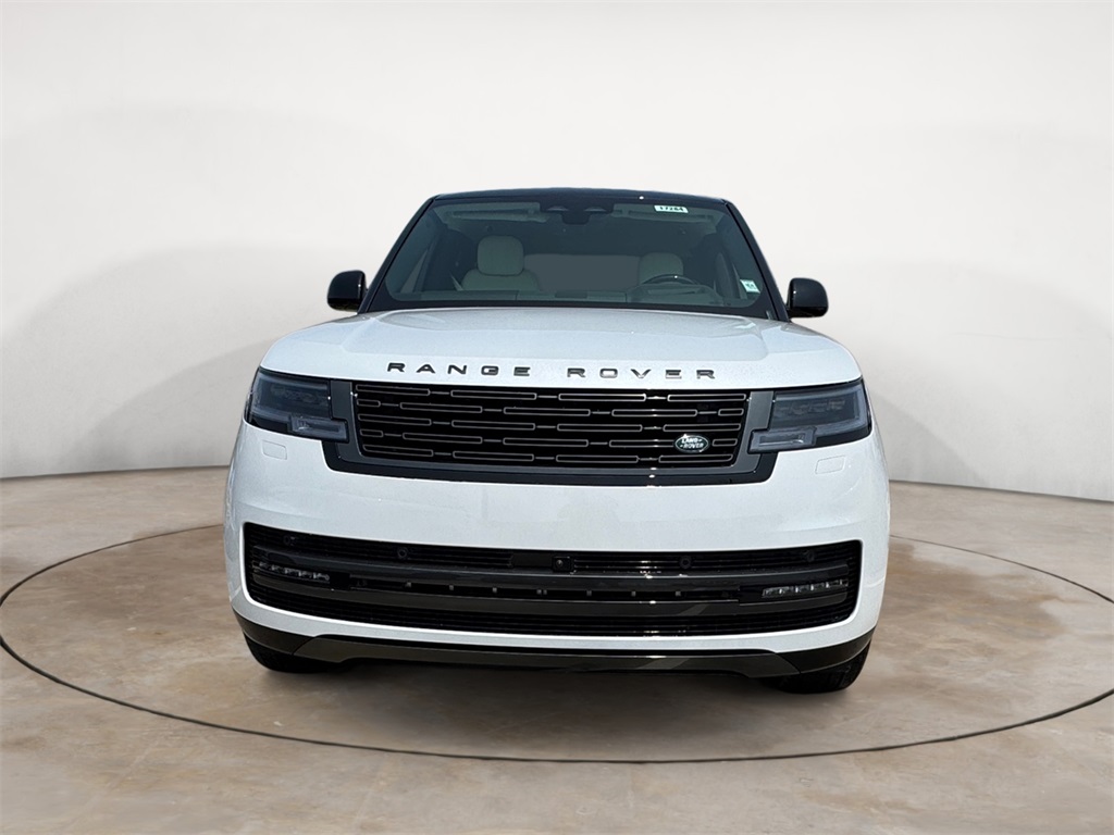 2025 Land Rover Range Rover SE photo 7
