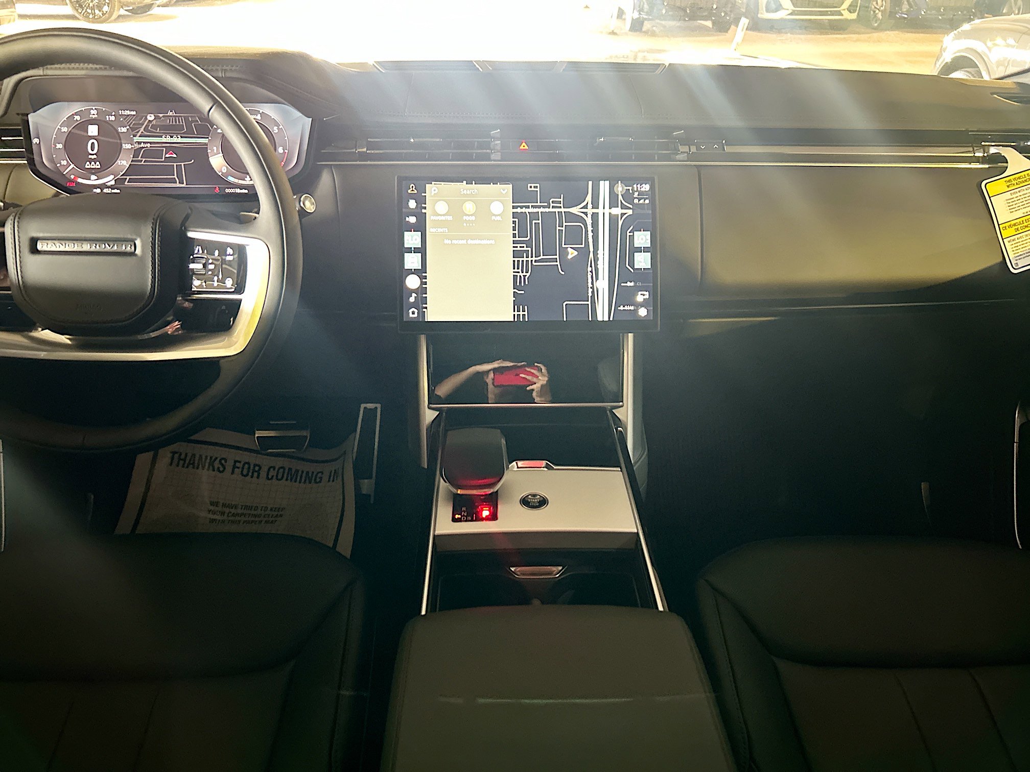 2025 Land Rover Range Rover SE photo 10