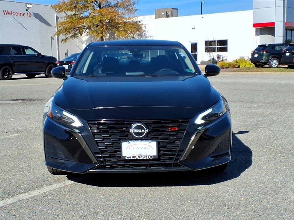 2024 Nissan Altima 2.5 SR photo 2