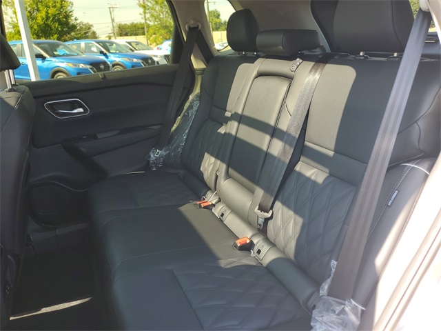 2026 Nissan Rogue Platinum photo 4