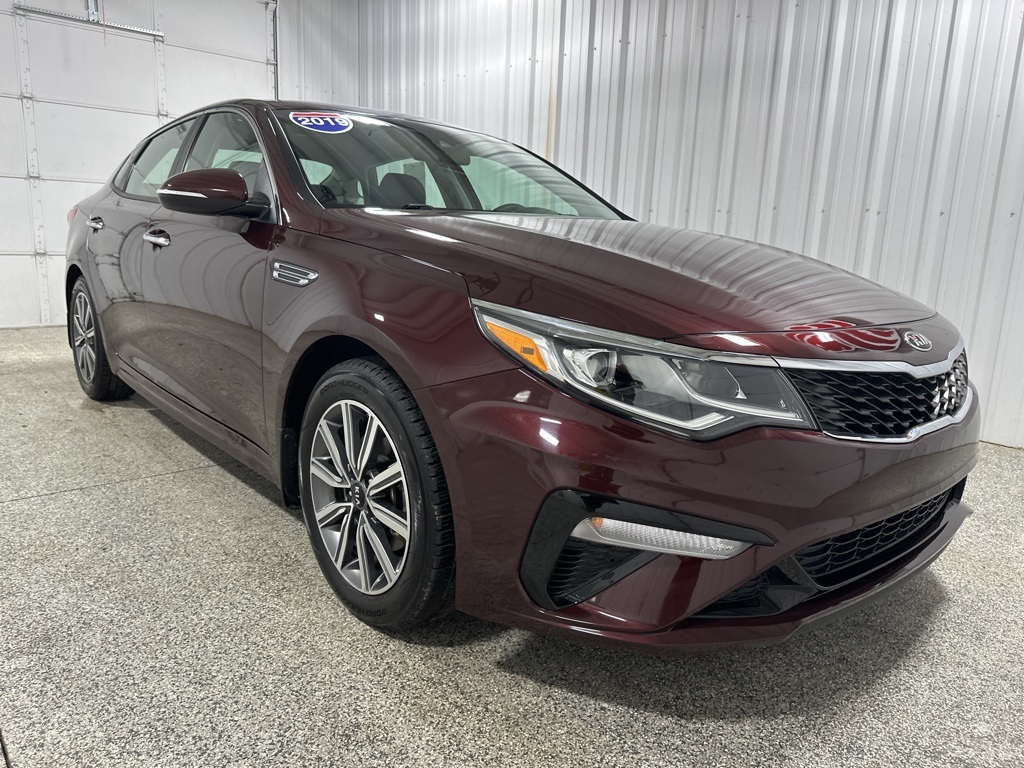 2019 Kia Optima LX photo 3