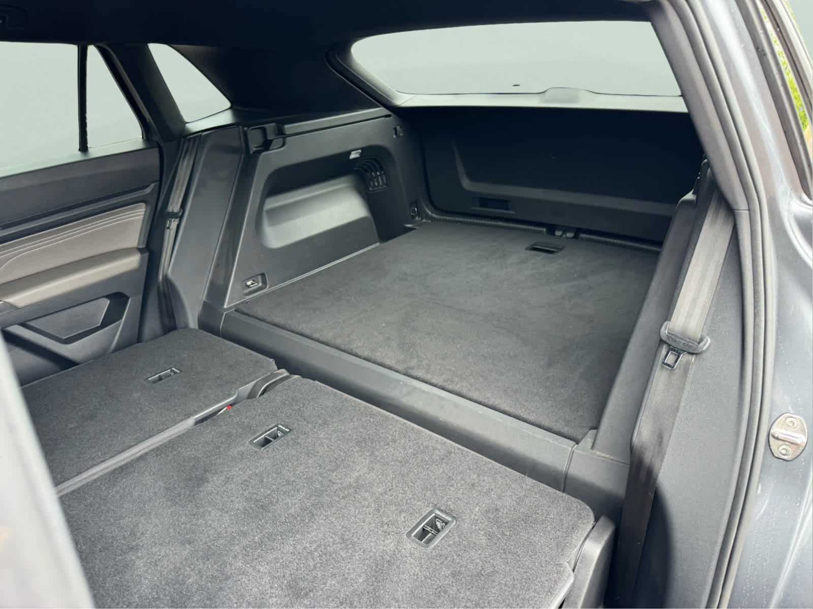 2023 Volkswagen Atlas Cross Sport V6 SE Technology photo 34