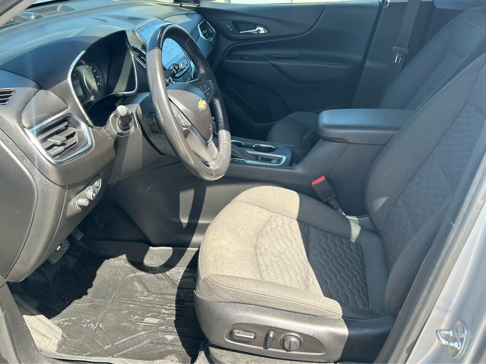 2020 Chevrolet Equinox LT photo 7
