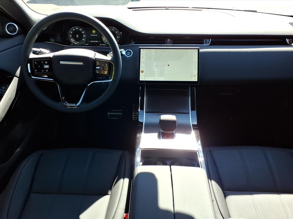 2026 Land Rover Range Rover Evoque Dynamic SE photo 3